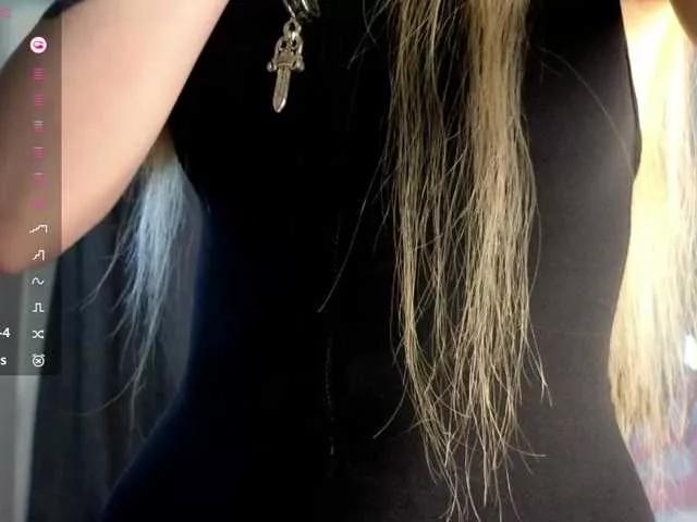 AvelinKkk on BongaCams 