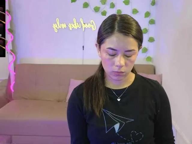 BELLA-TAY on BongaCams 