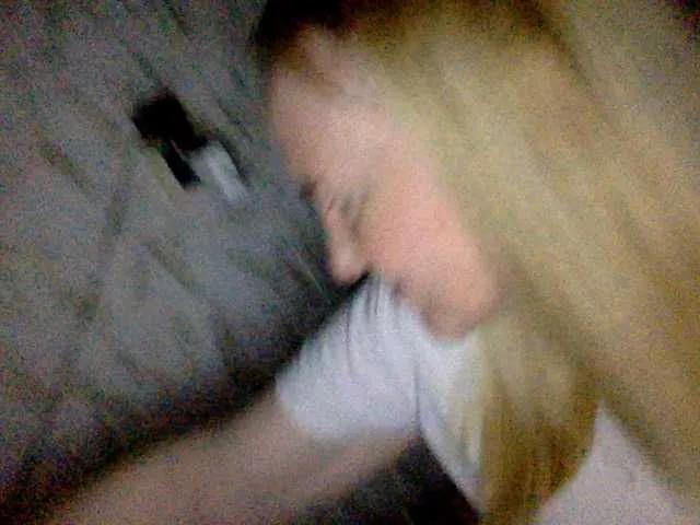 BlondyVio on BongaCams 