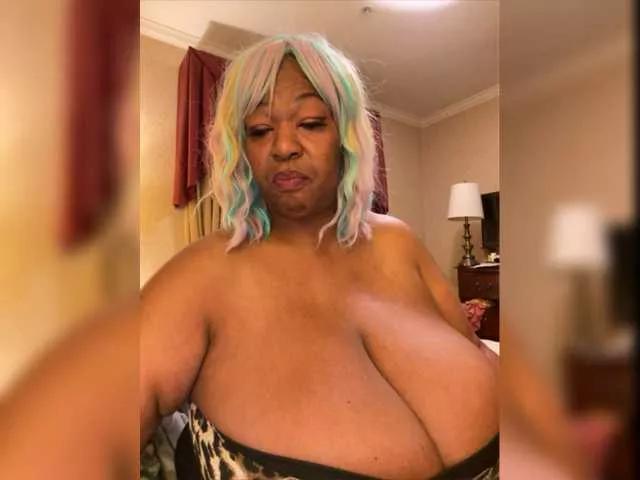BosomBuddy on BongaCams 