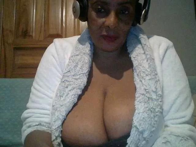 Busty8