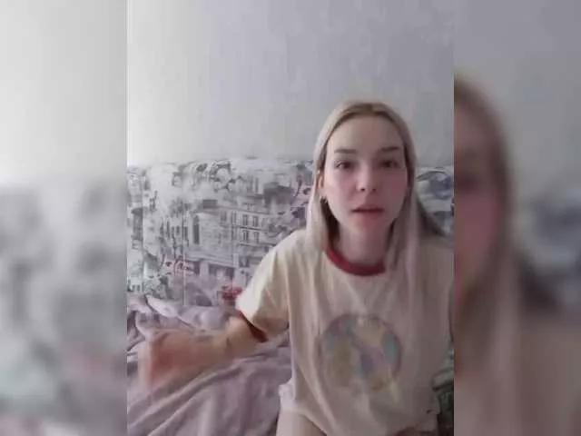 cutesmiles on BongaCams 