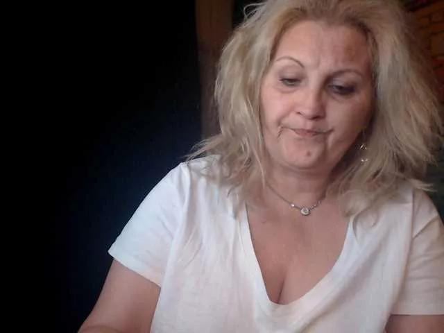 DivineBlond