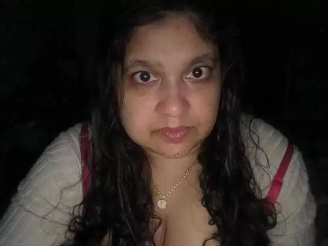 DUMBHOEMELANIE on BongaCams 