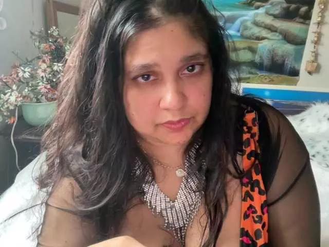 DUMBHOEMELANIE on BongaCams 