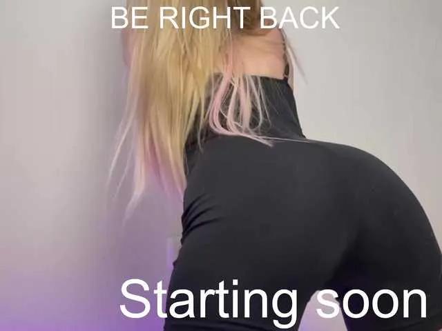 fluffiebaby on BongaCams 