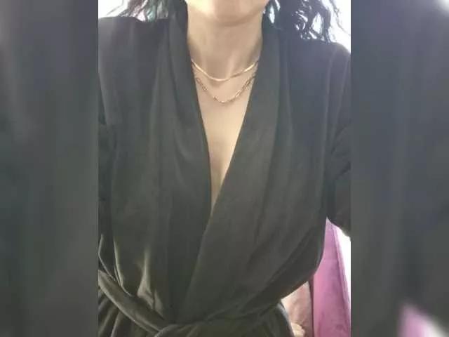 FoxxyAna on BongaCams 