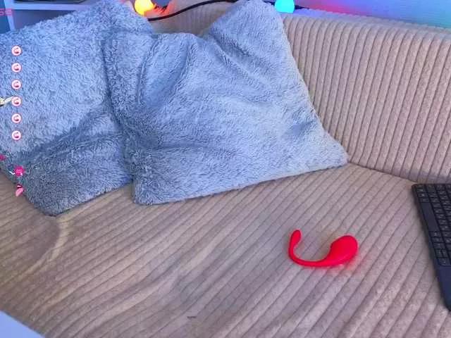 FrankieFoxie