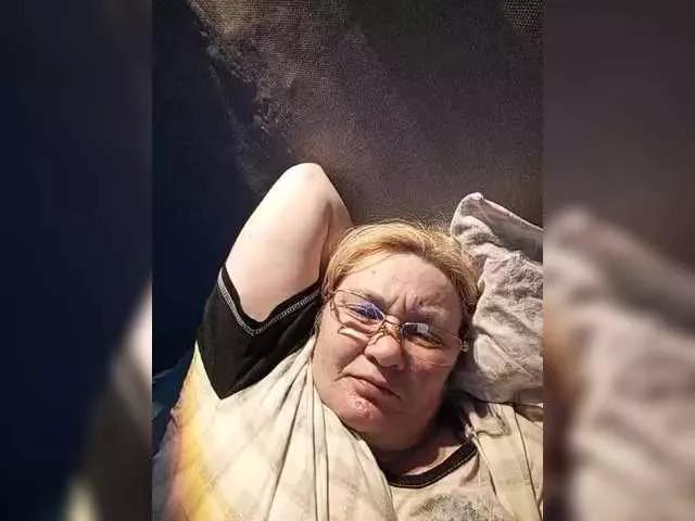 HelenaGloss