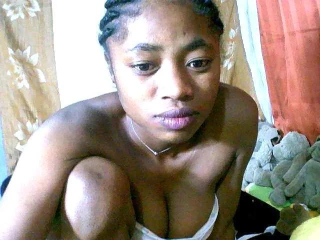 Honoratte — Freechat on BongaCams