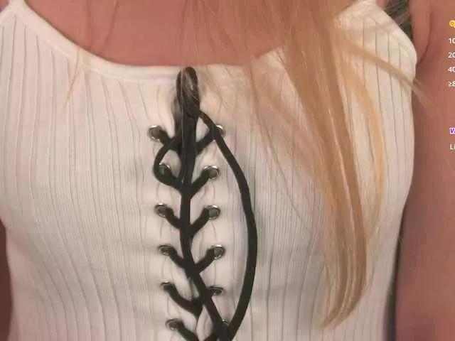 ilittleheara on BongaCams