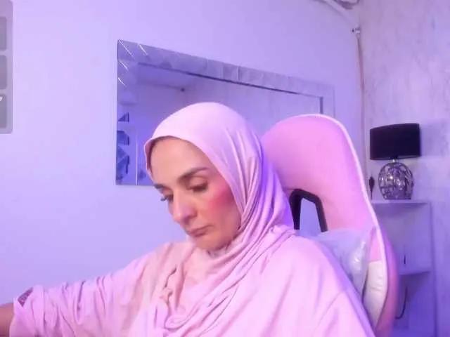 IrisKarimm on BongaCams