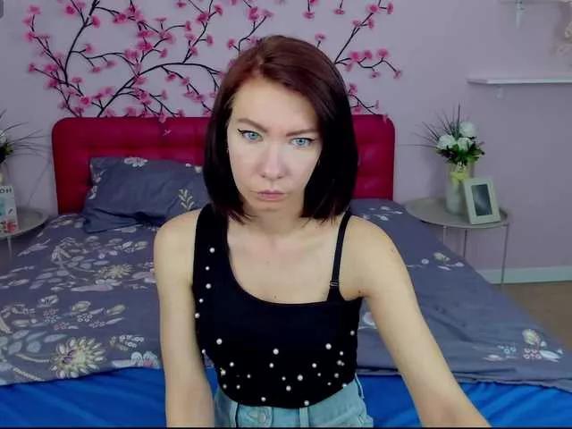 JullieFlow on BongaCams 