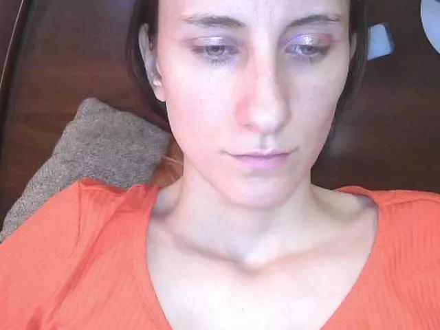 Kitty2044 on BongaCams 