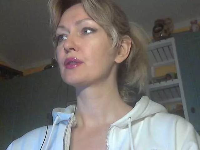 LaraEva