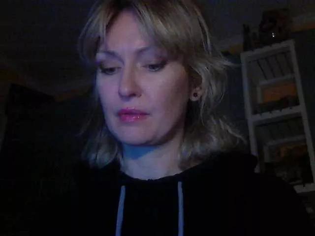 LaraEva