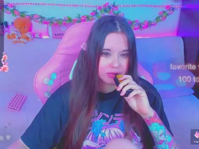 LittleKitsune on BongaCams 