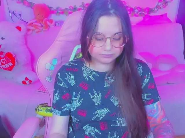 LittleKitsune on BongaCams