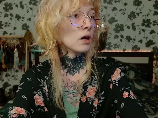 LittleSpaceMouse- on BongaCams 