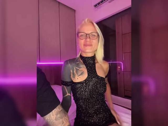 lovetwins — I like cum in my face, doggy, deep BJ, BDSM and more...