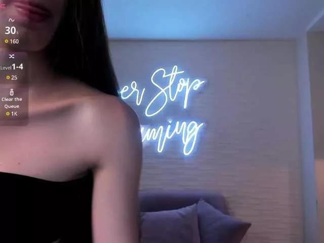 MaiaCollins1 on BongaCams 