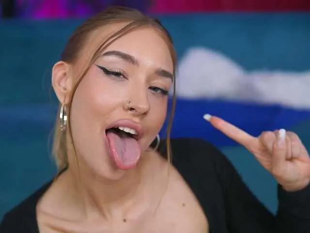 MaryJWatson — Kisses on my neck, soft touches on my back, your warm breath on my skin that will give shivers on me back, vine in the glass and ultra high vibes combined with intense foreplay.