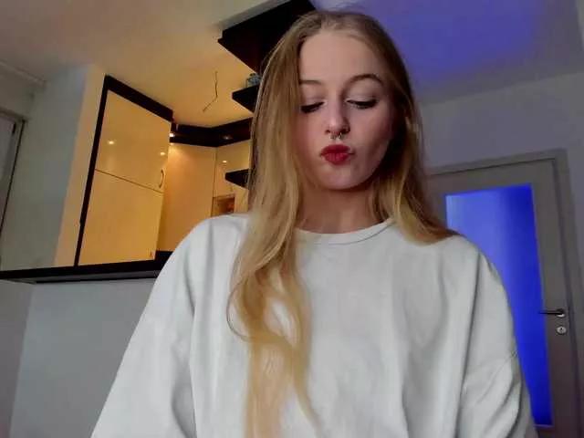 MiaMeowa on BongaCams 