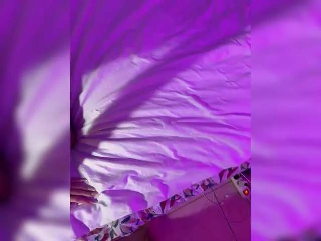 millemimi on BongaCams 
