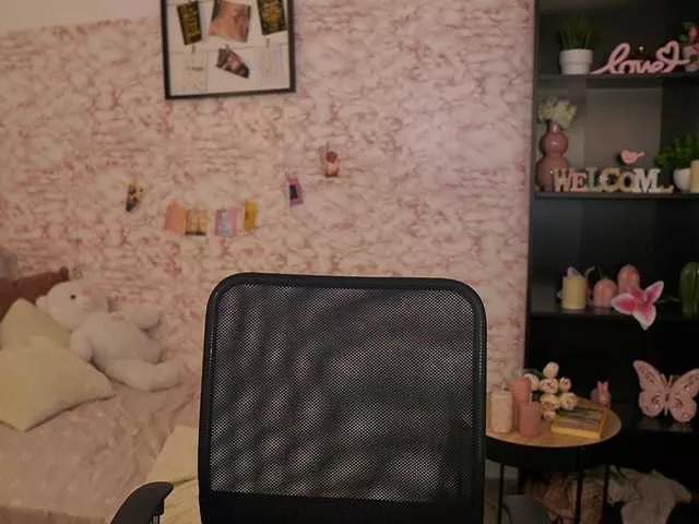 NicoletteShea01