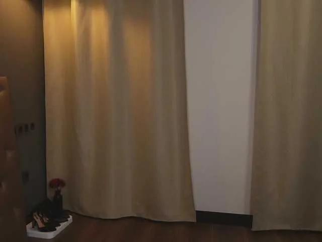 Nikki-Gia on BongaCams