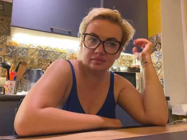 Oksana494 — Freechat on BongaCams