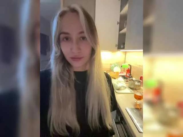 Offline QueenKing on BongaCams