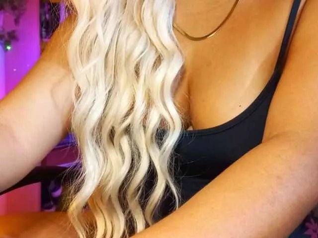 queensativa on BongaCams 