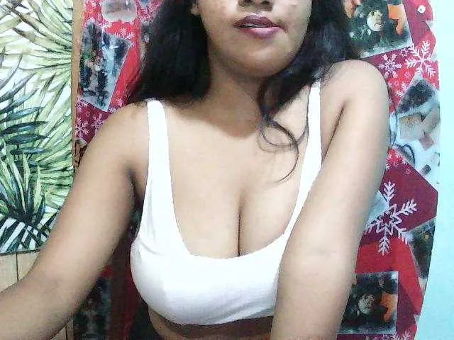 Sarah-001 on BongaCams