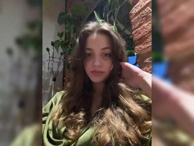 sarahsupershy on BongaCams 
