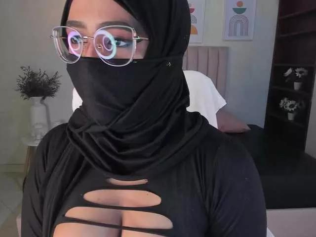 sasha-anaan on BongaCams 