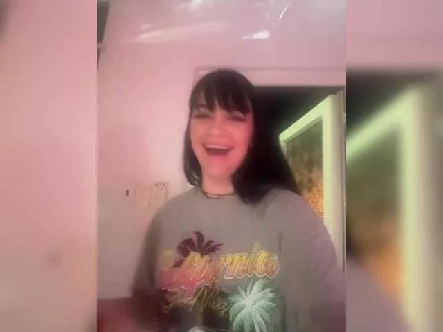 Travel-Couple on BongaCams