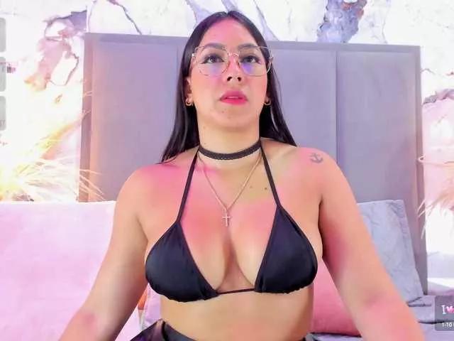 ZoeCamils on BongaCams 