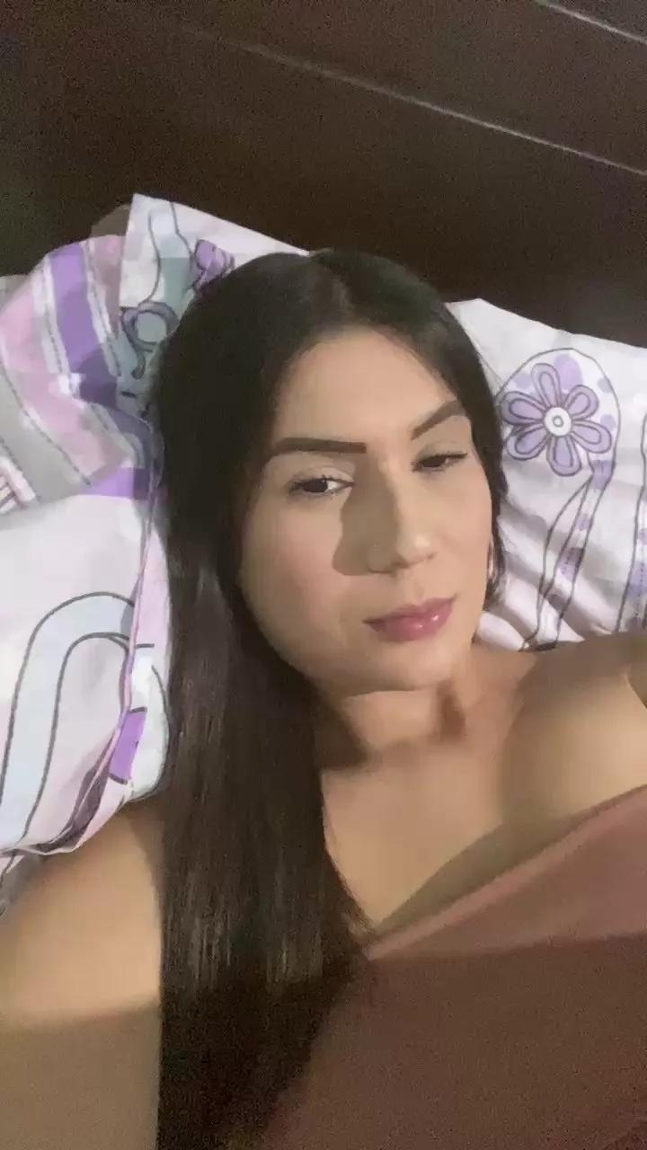 anna027 on Cam4 
