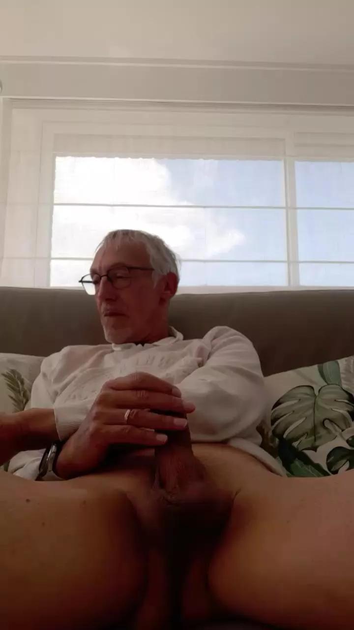 ghislain59006h3 on Cam4 