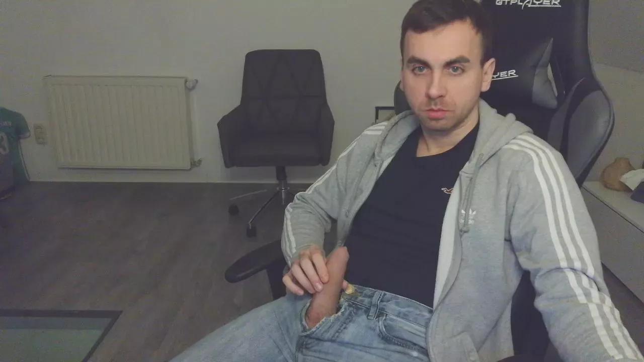 Jeansjunge96 on Cam4 