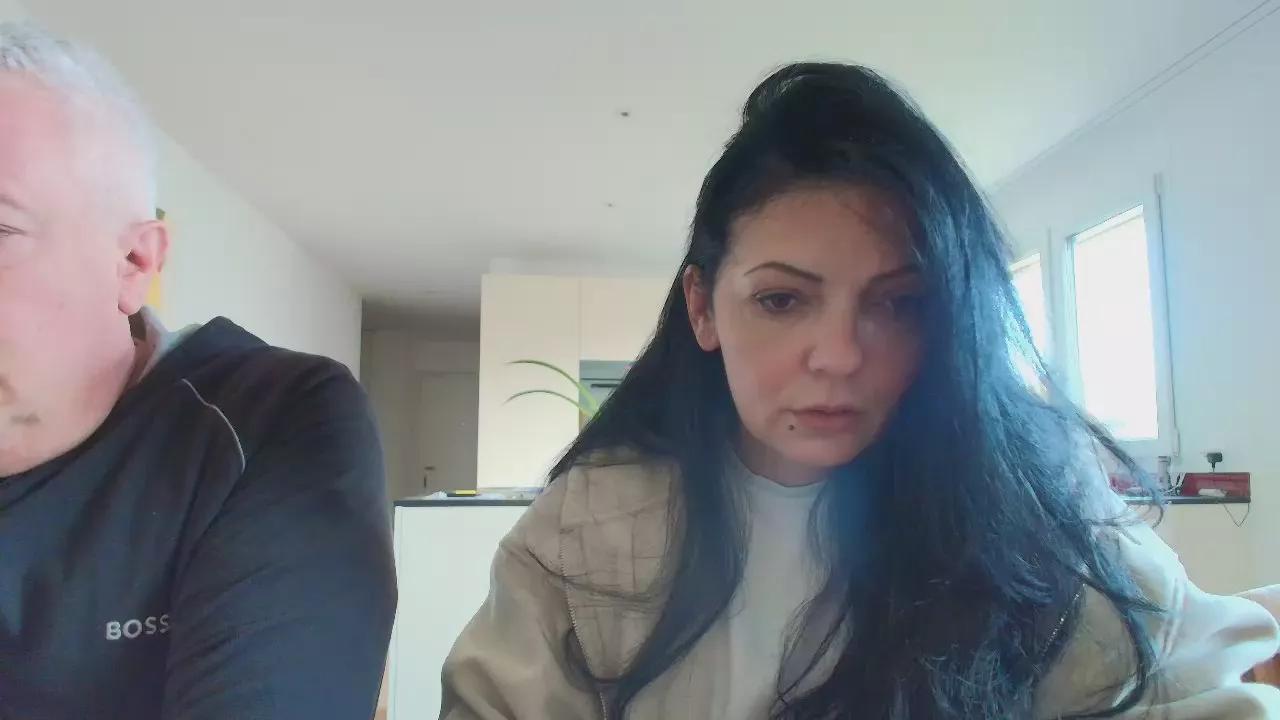 Kinky__Couple on Cam4 