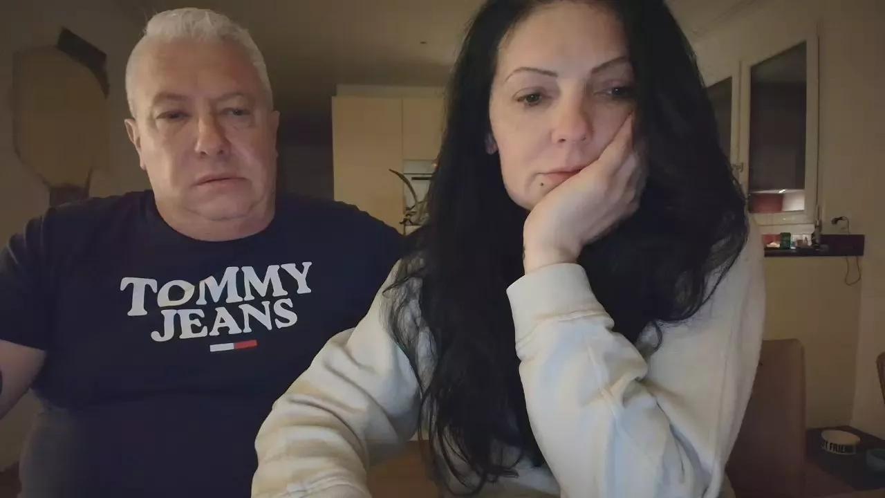 Kinky__Couple on Cam4 