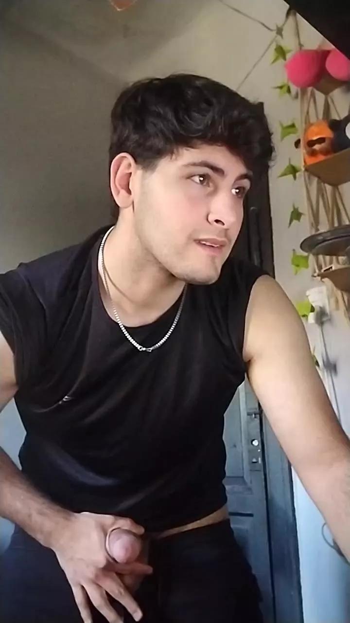 Lucas_Pink1