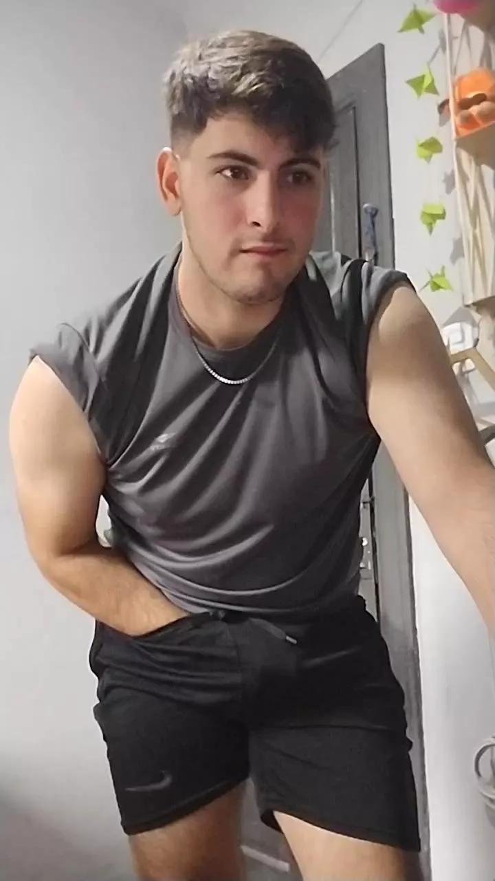 Lucas_Pink1