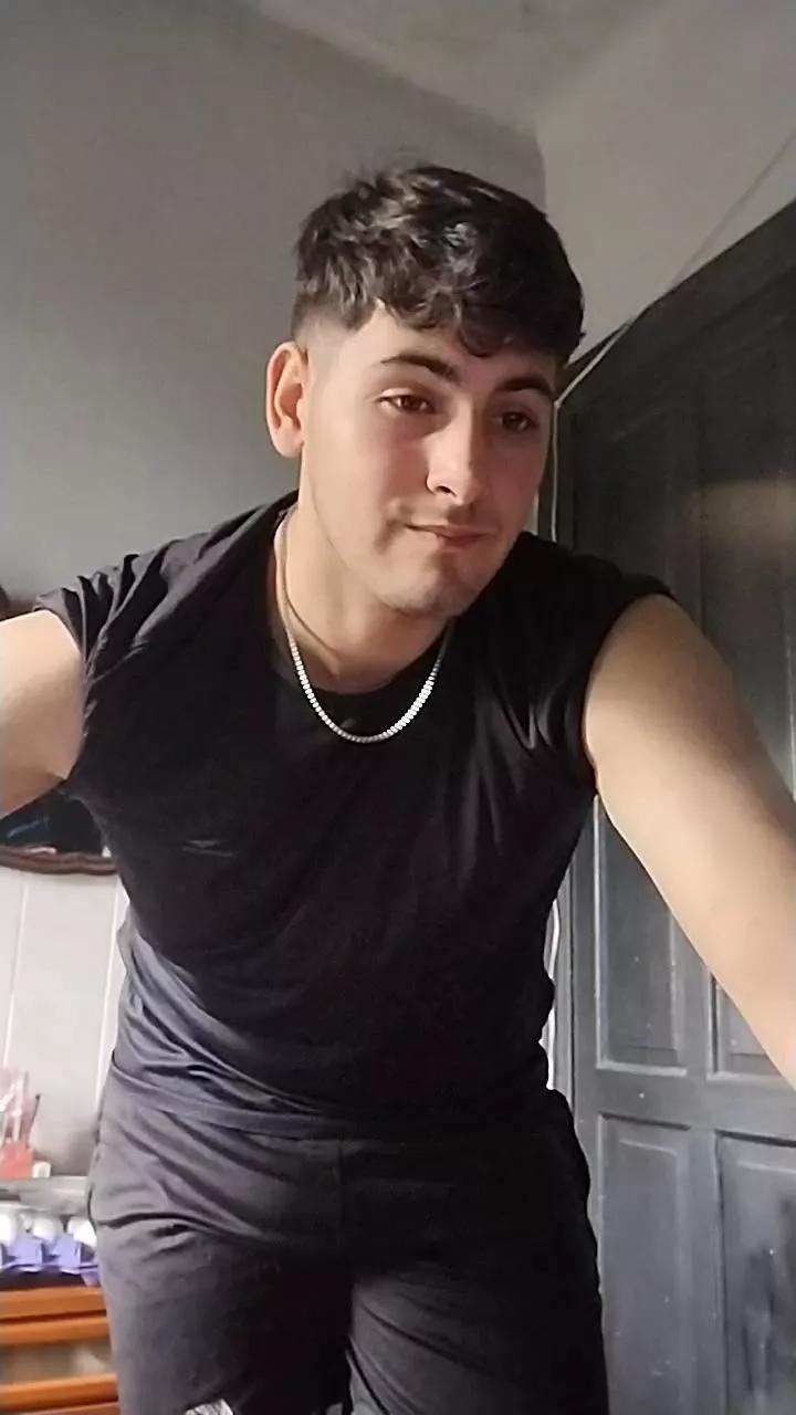 Lucas_Pink1