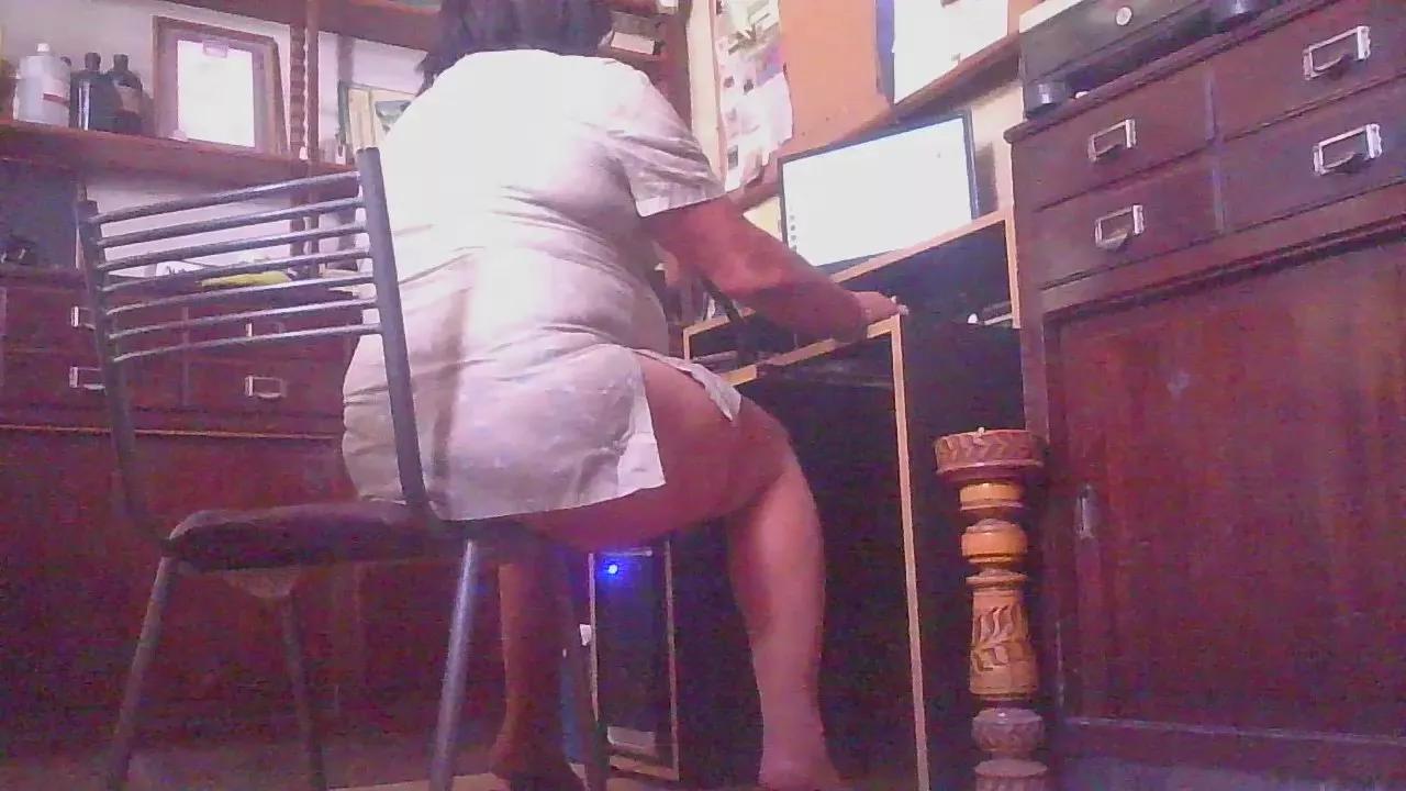 LunaTravsumi on Cam4 