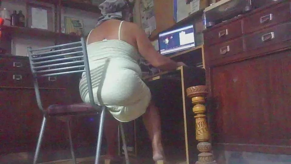 LunaTravsumi on Cam4 