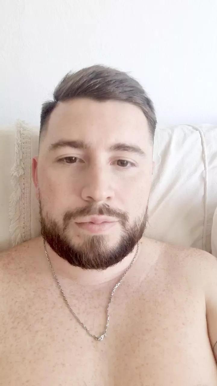Papionfire on Cam4 