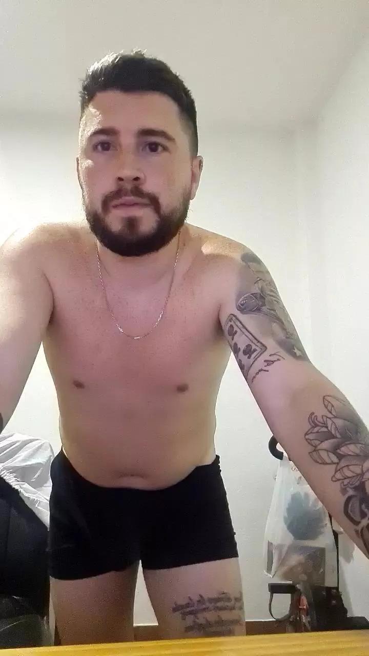 Papionfire on Cam4 